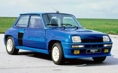 Знаменитый своими раллийными победами Renault 5 turbo был одним из самых «горячих» хэтчбэков своего времени.